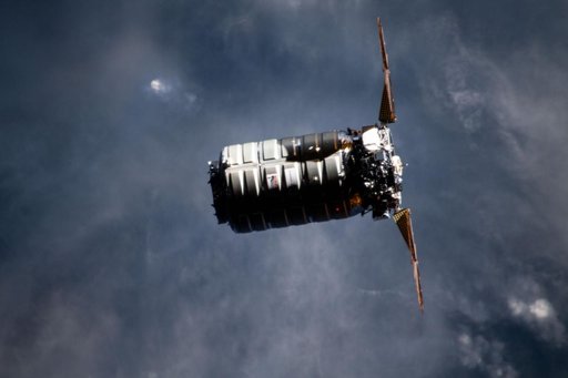 iss059e025388