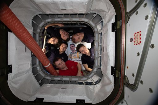 iss059e026395