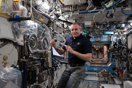 iss059e027344