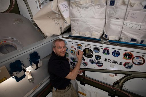 iss059e087858
