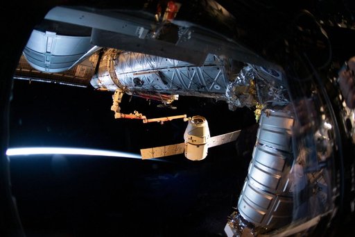 iss059e088998