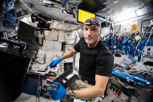 iss060e054549