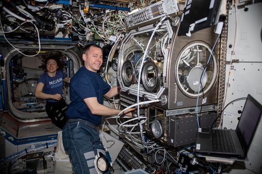 iss060e073417