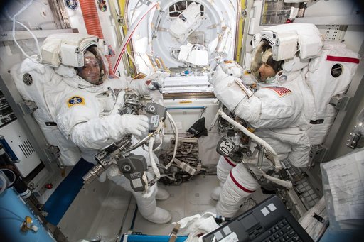 iss061e001577