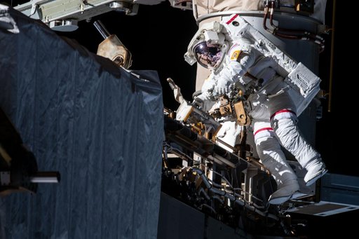 iss061e005428