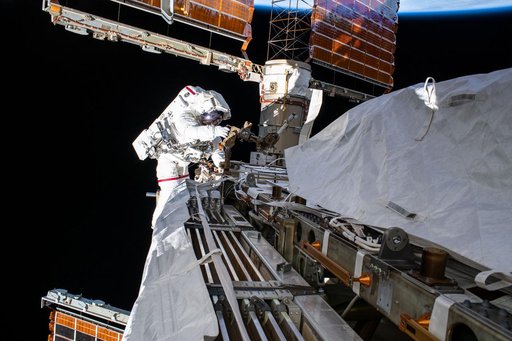 iss061e005535