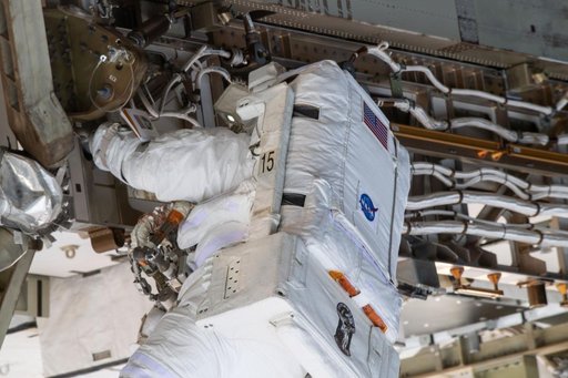 iss061e008788