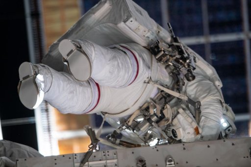 iss061e008880
