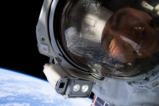 iss061e011828