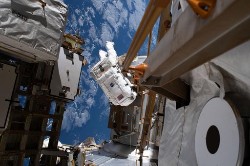 iss061e011882