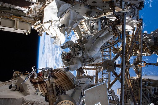 iss061e040844