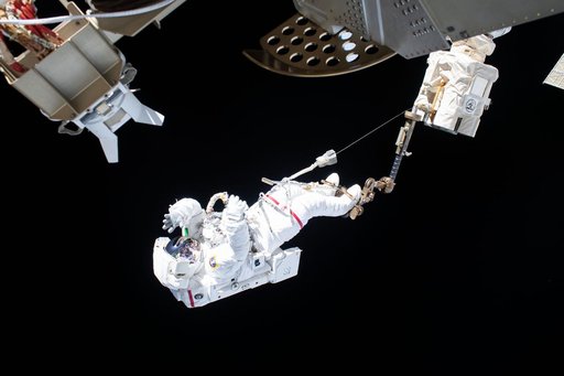iss061e058498