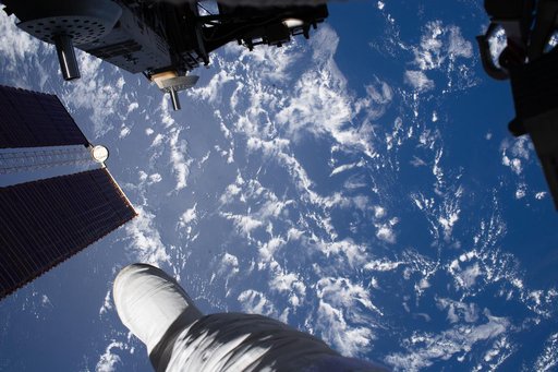 iss061e064798