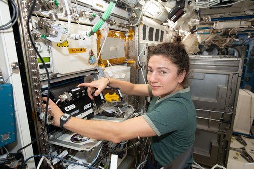 iss061e068057