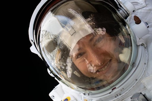 iss061e126557