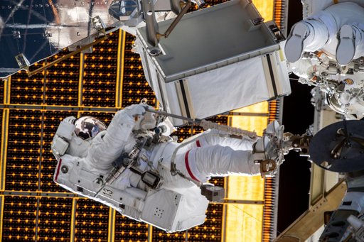 iss061e129592