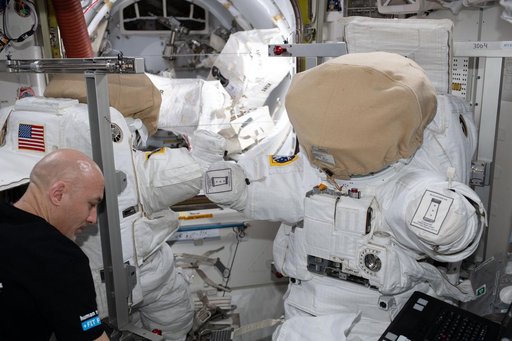 iss061e138059