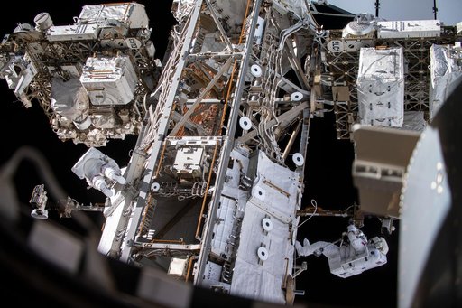 iss061e142293