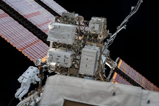 iss061e142299