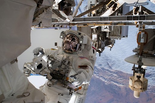 iss061e143733