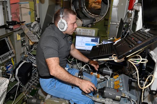 iss063e001469