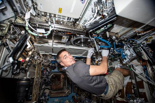 iss063e002782