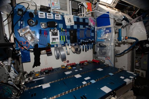 iss063e004863