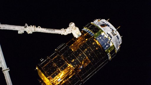 iss063e017124