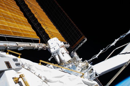 iss063e034124