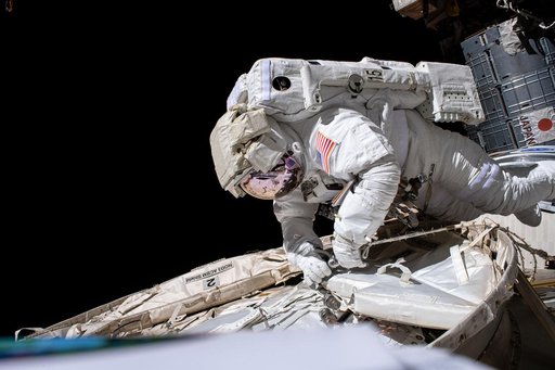 iss063e052643