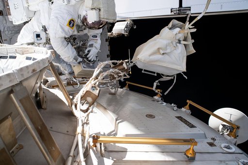 iss063e052669