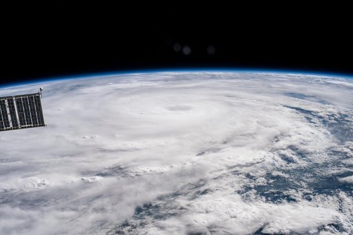 iss063e057876