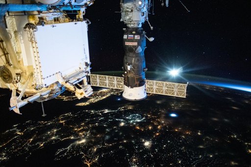 iss063e058352