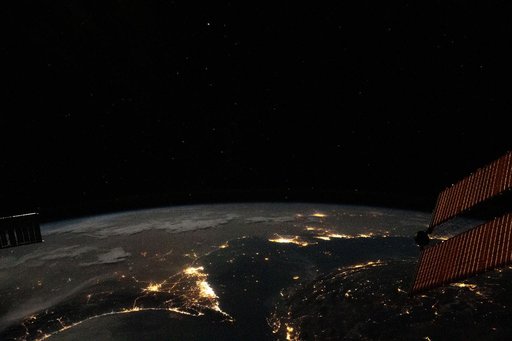 iss063e081369