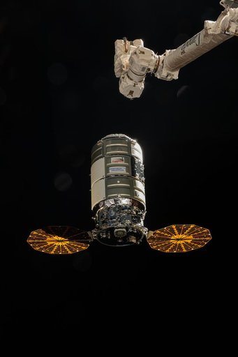 iss063e101271