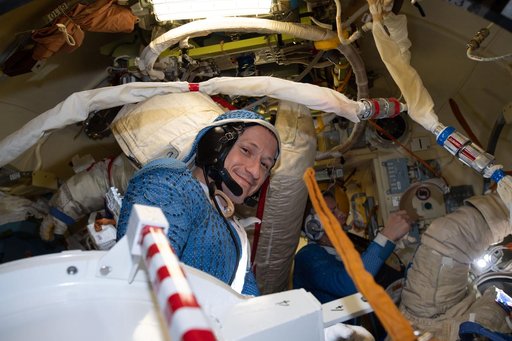 iss064e004957