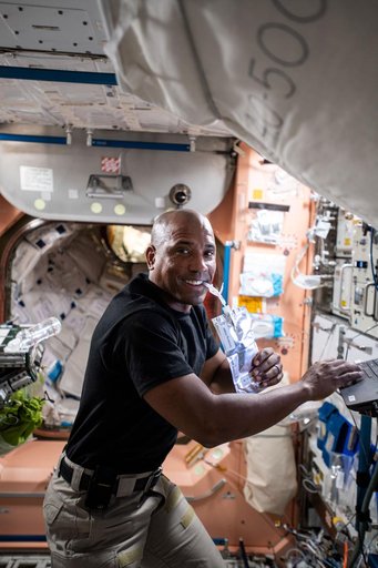 iss064e005045