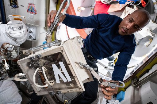 iss064e025843