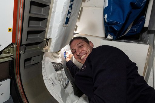 iss064e031801