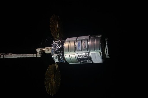 iss064e036971