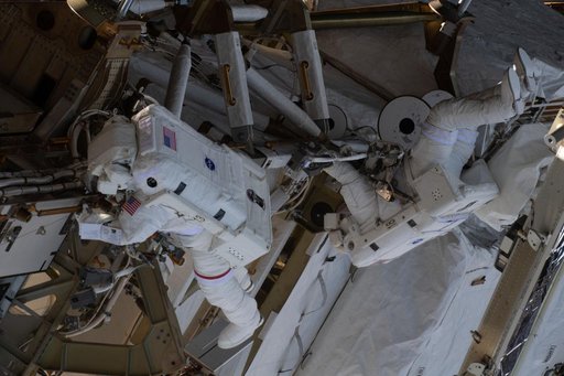 iss064e038352