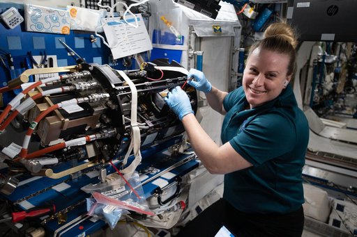 iss064e040953