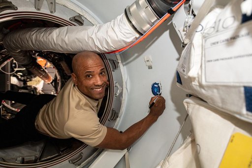iss064e052200