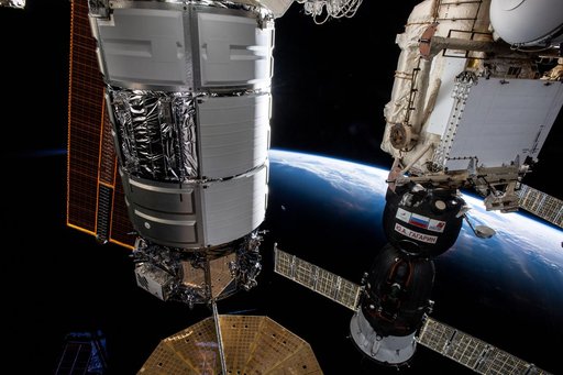 iss064e057804