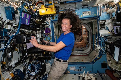 iss065e009568