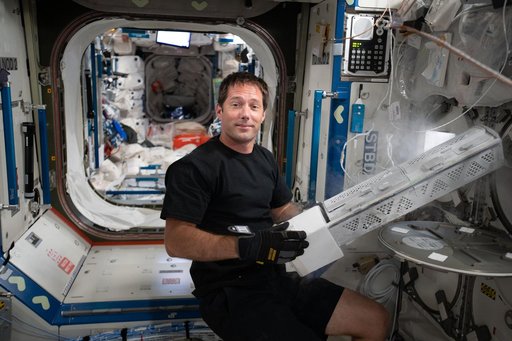 iss065e017719