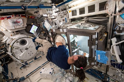 iss065e023172