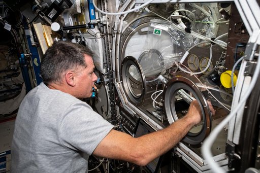 iss065e050120
