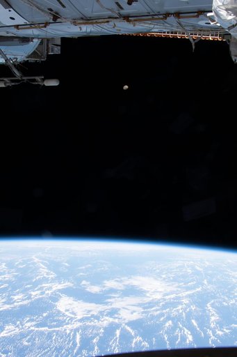 iss065e053289