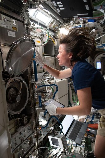 iss065e081297